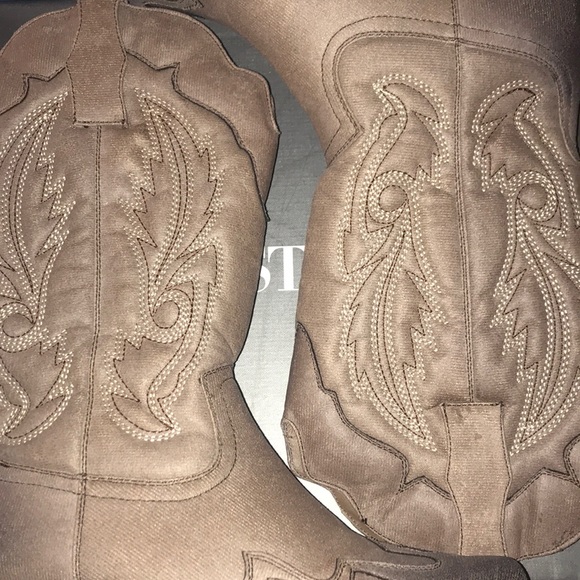 Cowgirl Boots - Picture 3 of 4